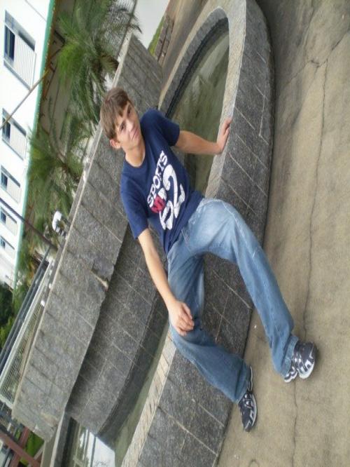 Allan_godoi's profile picture. 