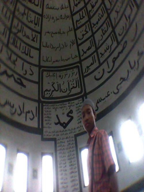 YuzfaSafar's profile picture. 