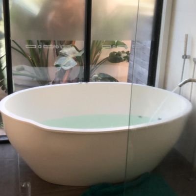 dubc1984's profile picture. 