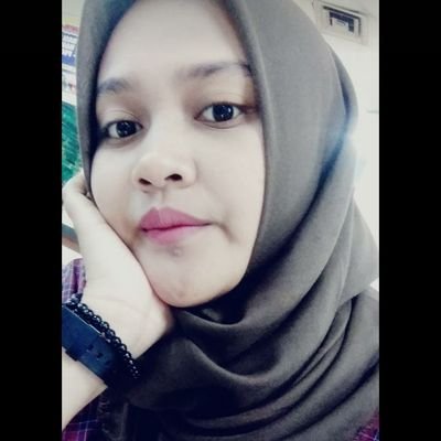 R_adrhowi's profile picture. kalo orang lain bisa, kenapa harus aku