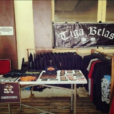 ONLINE STORE BASED IN MAKASSAR 2013 | WA : 081355834445 | IG : @13Merchxmks @hailx13 | @KamarGelap666 @MorningPASmksr #HailTigabelas