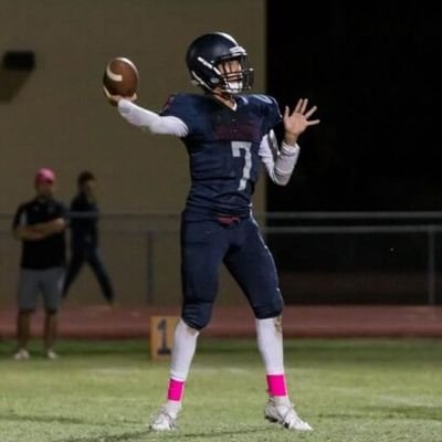 Qb 6’3 190 2 years of eligibility left! Orange Coast College https://t.co/KCJsJTyDx6| 602-793-3483 | xavier.benitez712@gmail.com