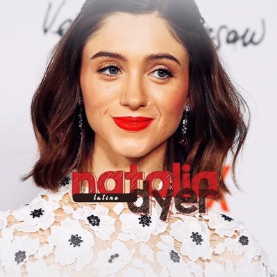 Natalia Dyer Latino