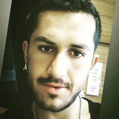 Bakışın Kürt Gülüşün Özgürlük Diye Sevdim Seni...✌️✌️