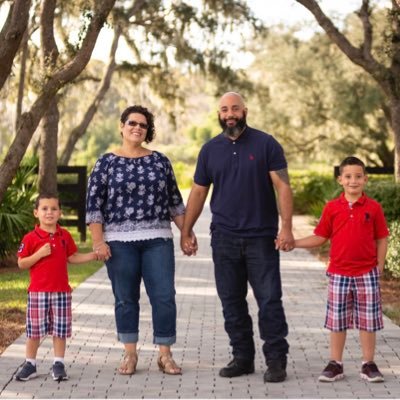 Christian ✝️ Mother & Wife 👨‍👩‍👦‍👦 Educator 👩🏻‍🏫🇵🇷🇩🇪🇩🇴 Dual Language Teacher / Spanish Teacher