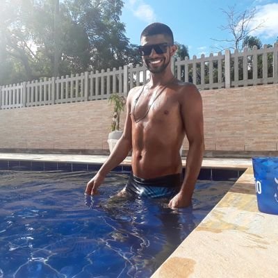 🏳️‍🌈 Digital má influencer
Perfil atualizado por mim e pela minha equipe de comunicação (Que no caso  sou eu mesmo)
 🏡Alphaville
🚶‍♂️ITBOY
 🎭 🎥 📸