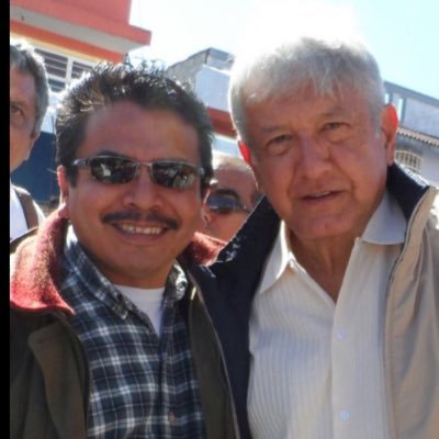 Me gusta la Politica de #Izquierda, soy activista politico, estuve en el PMS, PSUM,y PRD, hoy pertenezco a #MORENA, sigo a #Amlo en esta #4taTransformación