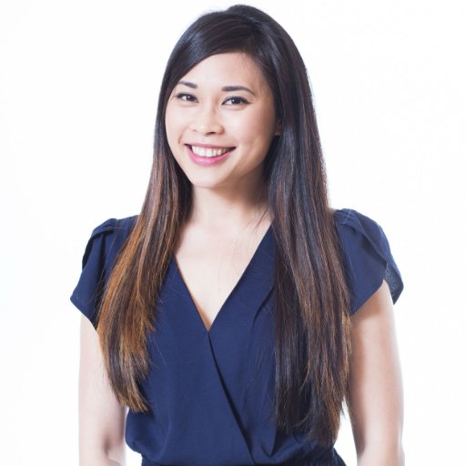 A passionate overeater, often found gorging on #desserts and #tech. A #foodie #artist #dressmaker working in #digitalmarketing and #growthhacking
