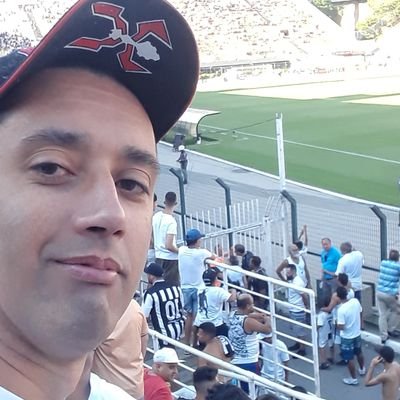 Fabio_Marques_P's profile picture. Graduando em Fisica, Estudante e amante de Astronômia, torcedor do SANTOS FC, guitarrista, Batista. Deus e Fiel!
