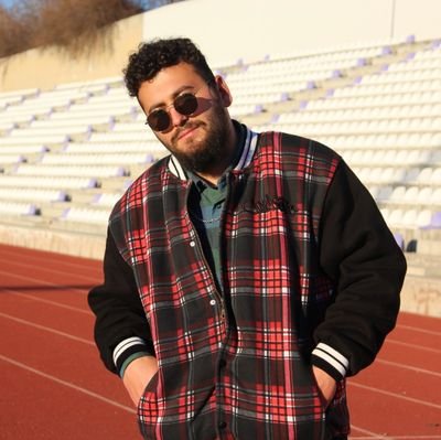 ArifCanKocer's profile picture. İn vino veritas, in aqua sanitas                                                             
Ex hominum quaestu facta fortuna est dea