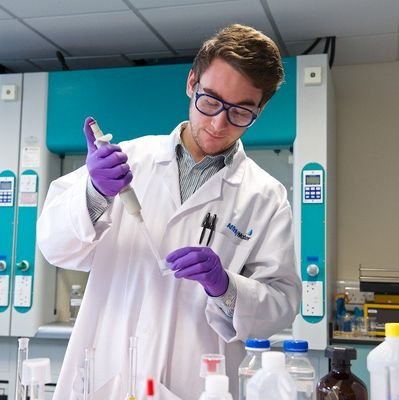 Geochemistry Technician.
Music fan.
Rugby fan.
Beer fan.
Solvitur ambulando
What we know is a drop