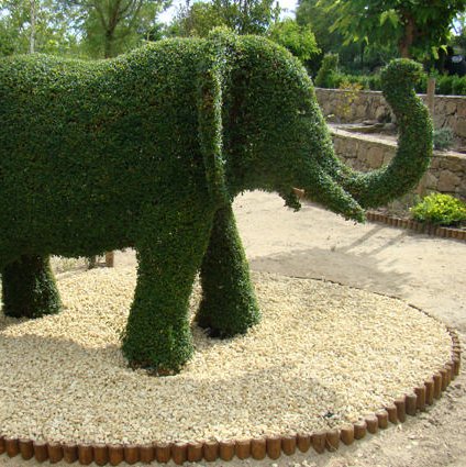 El Bosque Encantado es un jardín botánico de arte topiario con más de 300 esculturas vivientes. Un auténtico cuento de hadas en la Comunidad de Madrid.