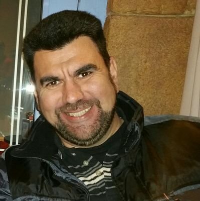 Técnico Superior en Informática de Gestión. Hablo inglés y alemán.
Soy informático con experiencia y actitud excelente.