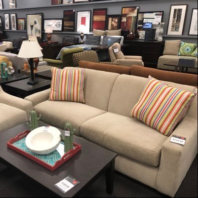 FurnitureTyrone's profile picture. Making Middle Tennessee more comfortable, 1 sofa at a time!