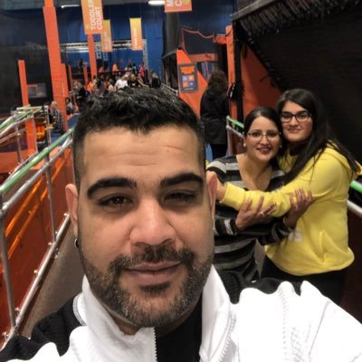 Raviuppal11's profile picture. 