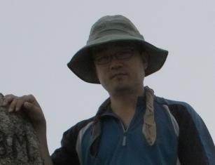 Adaption's profile picture. 가족,샘물,등산,소나무,산책,영화,독서,드라이빙,수영,술,인터넷