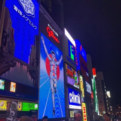 嘘を暴くアカウント
