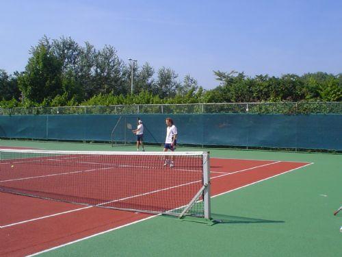 tcijsselmonde's profile picture. Tenniscentrum IJsselmonde is een gezellig centrum waar diverse sporten beoefend kunnen worden: tennis, squash en fitness.