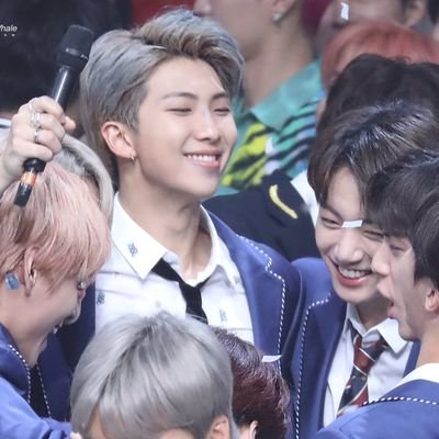 bulletproofarmi's profile picture. OT7 '91 noona ARMY
&
LADS Caleb & Zayne sandwich