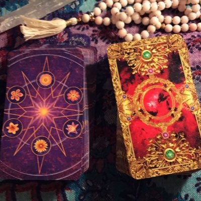 AstrologiaT's profile picture. Perché conoscere il futuro? perché è lì che passerò il resto della mia vita..! https://t.co/ajFmF6vYtV