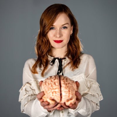 Welsh STEMinist • Neuroscience • Comms • Presenter • Producer of Gray Matter YouTube channel and Inside the Petri Dish Podcast • BBC Expert Woman