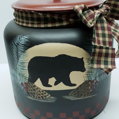 Professionally Painted functional home decor and furniture. Customizations of any kind. Specialize in Made in the USA. #madeinusa #homedecor #primitive #rustic