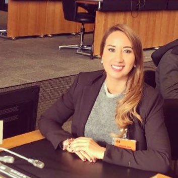 AnaJumboM's profile picture. Connect the dots🎯 #Innovation #Design Thinking #entrepreneurship