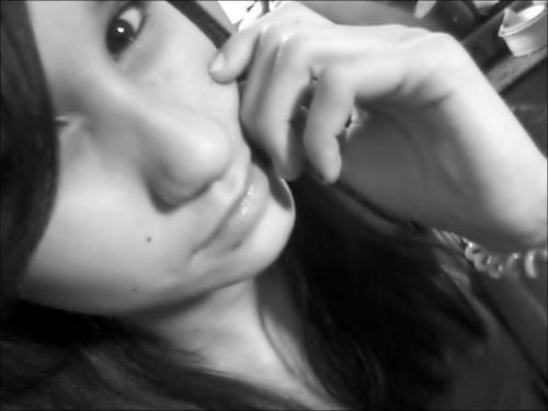 ...Te qero cmg mais q uma amiga eu qero ser sua namorada...♪