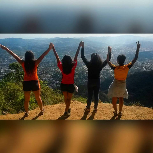 Jonathanelafro's profile picture. con la auto-formación, integral, continua y permanente. se desarrolla el potencial creativo de la clase trabajadora.