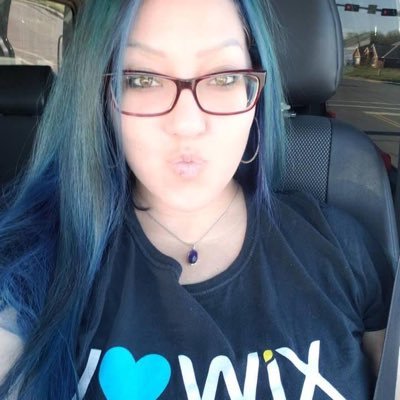 VeloDeveloper's profile picture. I am that girl from South Texas that makes #TotallyCodable YouTube videos because it was love at first Site ❤️