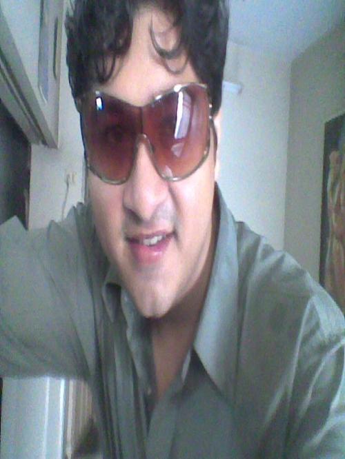 MY APPROACH TOWARDS LIFE IS POSITIVE N I TRUELY BELIEVE NOTHING IS IMPOSSIBLE, IF U WANT TO BE D BEST U CAN ONLY THING U HAV TO TRUST YOURSELF.