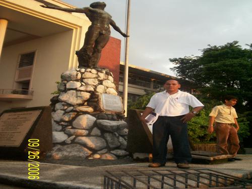 razaglem's profile picture. See me in person and you can see the real me more than your eyes could