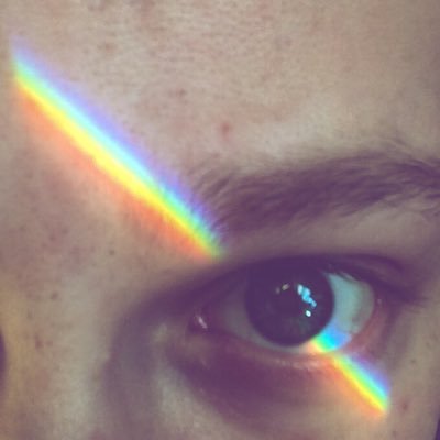 hynatann's profile picture. Flâneur ✨ | Currently exploring the intersection of visual culture, society, and law as a PhD student at @PrF_MU | Also somehow dealing with taxes and stuff