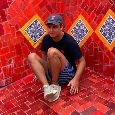 Cdht16's profile picture. 