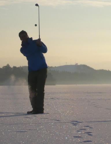 I am a German golfaholic living in exile in Sweden