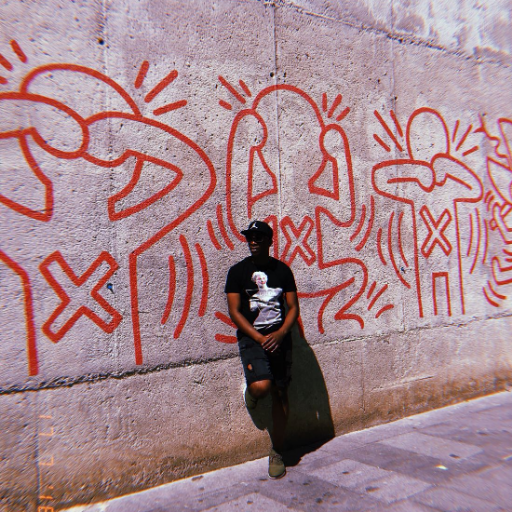 DeeAbrahams's profile picture. Live and let live ✌🏾