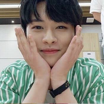 nina_stay's profile picture. αρєทαs υмα sταy αραixσทα∂α❤️ sτrαy кi∂s é ᴠɪᴅᴀ є só α ᴍɪɴʜᴀ σρiทiãσ iмρσrτα  👉🏻❤️👈🏻