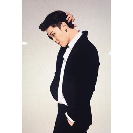 chzel96's profile picture. 