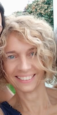 ampolca's profile picture. 