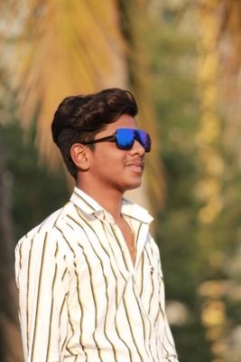 TuplondheRushi5's profile picture. Don’t follow me b’coz I don’t know where I am going ❤💙🖤