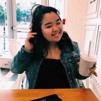 I tweet for @fidm 💗 // take a breath, youre living your life. 💫 * fidm social ambassador * vcomm major