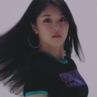 Just using this to retweet Loona and follow updates. Please don’t follow.