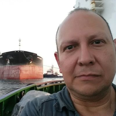 Aspiracionista laborando en barcos del Golfo Pérsico. Otro veracruzano que no encontró trabajo en México!

 😡  #AMLOdejaalINE #INESomosTodos #AMLOamigodeNarcos