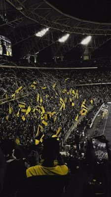 PcglEY6JeRjSroe's profile picture. ‏لا تتخيل كل الناس ملائكة فتنهار أحلامك .. ولا تجعل ثقتك بهم عمياء  لأنك ستبكي يوماً على سذاجتك .
ولتكن فيك طبيعة الماء الذي يحطم الصخرة .بينما ينساب قطره قطره