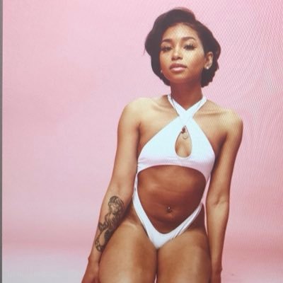 fameari1's profile picture. A Gemini queen 💕22 Model•