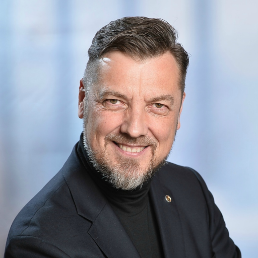 The Innovation Evangelist - Global Keynote Speaker. Talks on innovation, AI, disruption and prospective...
