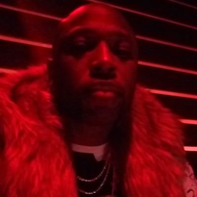 dj10182's profile picture.