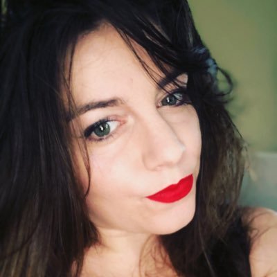 SageDanielle's profile picture. #Bi #BayArea #feminist #poet and #ContentWriter 📝 MFA @usfmfaw 📔 Chapbook @dancinggrlpress 📸 IG: sagedanic, sagejustwrites 💰Patreon: