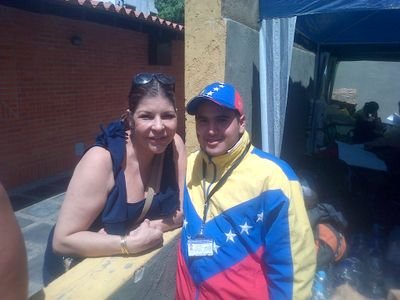 Venezolano-. Ex Dirigente Politico/Estudiantil-. Defensor Activo de los DDHH-  Ex Dirigente y Fundador de Vente Venezuela te espera! @Ventevenezuela