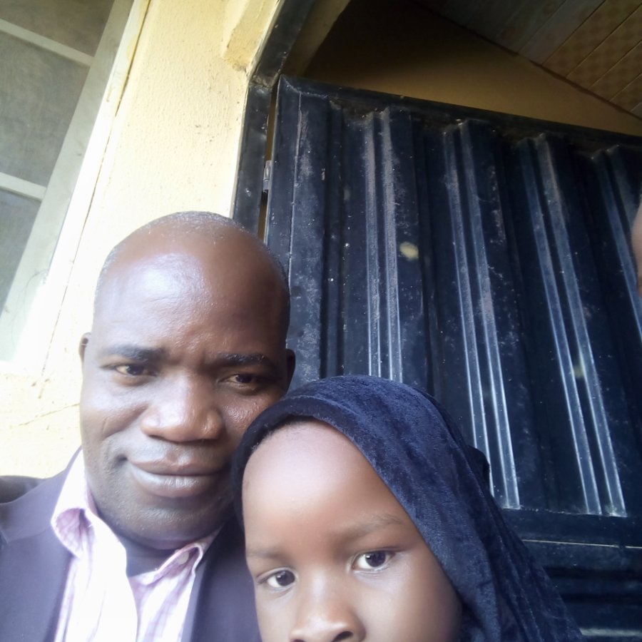 eyebamivictor's profile picture. Born to reign